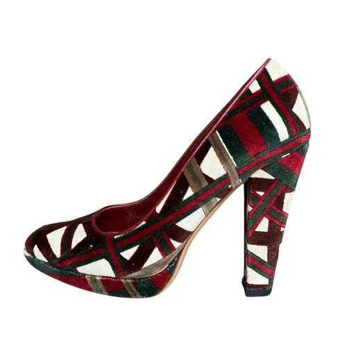 GUCCI Multicolor Burgundy, Green, Ivory Printed Velvet Pumps, Size 35.5 C