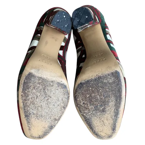 GUCCI Multicolor Burgundy, Green, Ivory Printed Velvet Pumps, Size 35.5 C