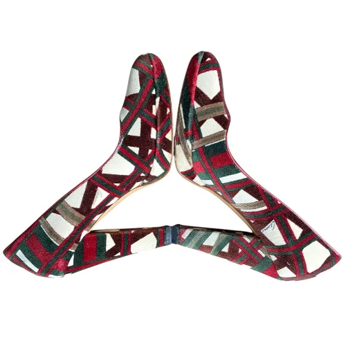 GUCCI Multicolor Burgundy, Green, Ivory Printed Velvet Pumps, Size 35.5 C